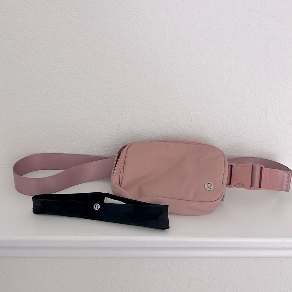 Lululemon belt bag 1L & headband